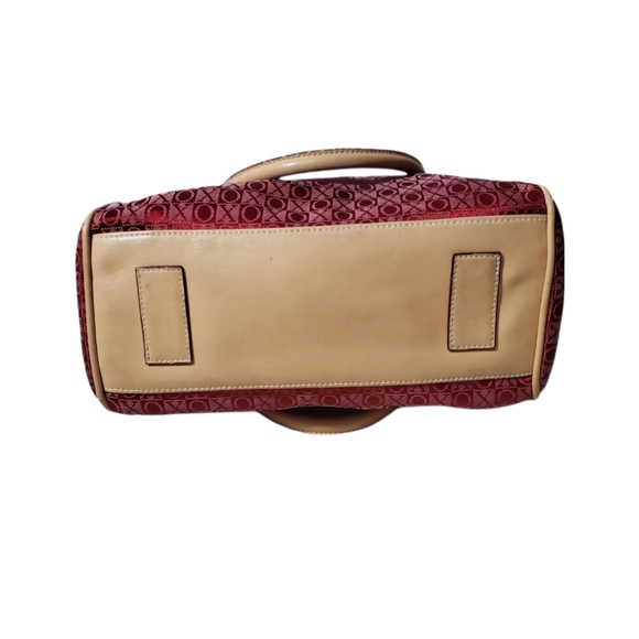 XOXO Purse - Picture 4 of 5